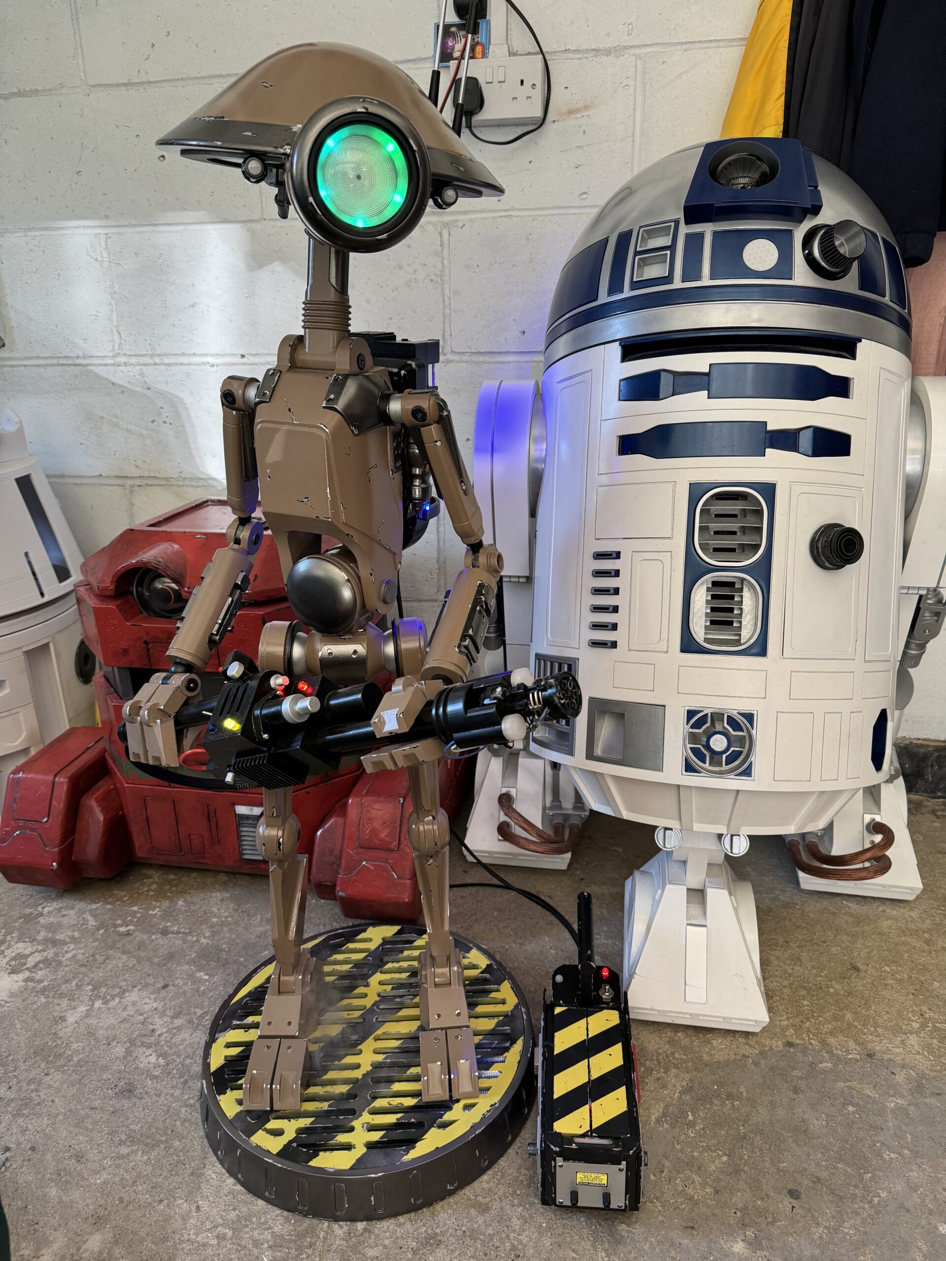 Pit Droid